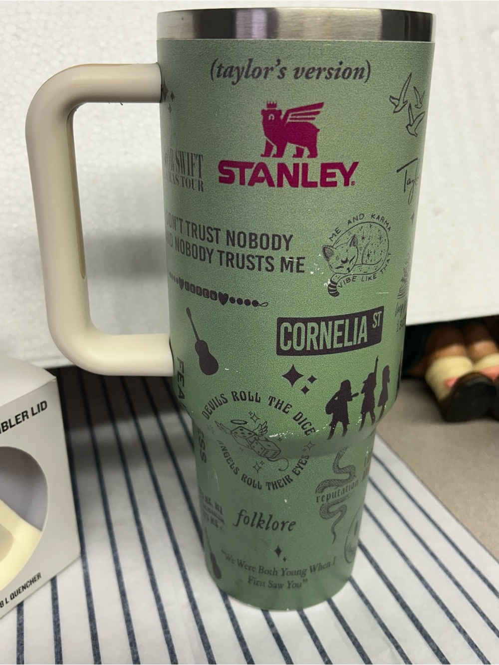 Stanley Green Taylor Swifts VersionTravel Tumbler with Cream Handle - Picture 5 of 13